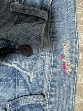 Wrangler Light Blue Women’s Boot Cut Jeans with Pink Logo Accent